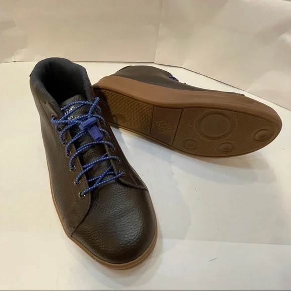 Penguin Sneakers - Picture 5 of 6